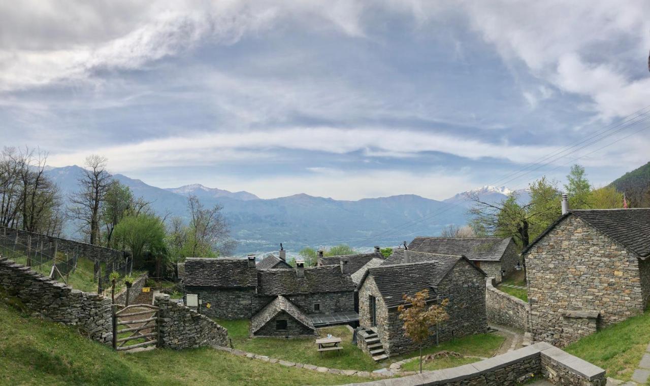 Birdbox Curzutt Hotel Monte Carasso Bagian luar foto